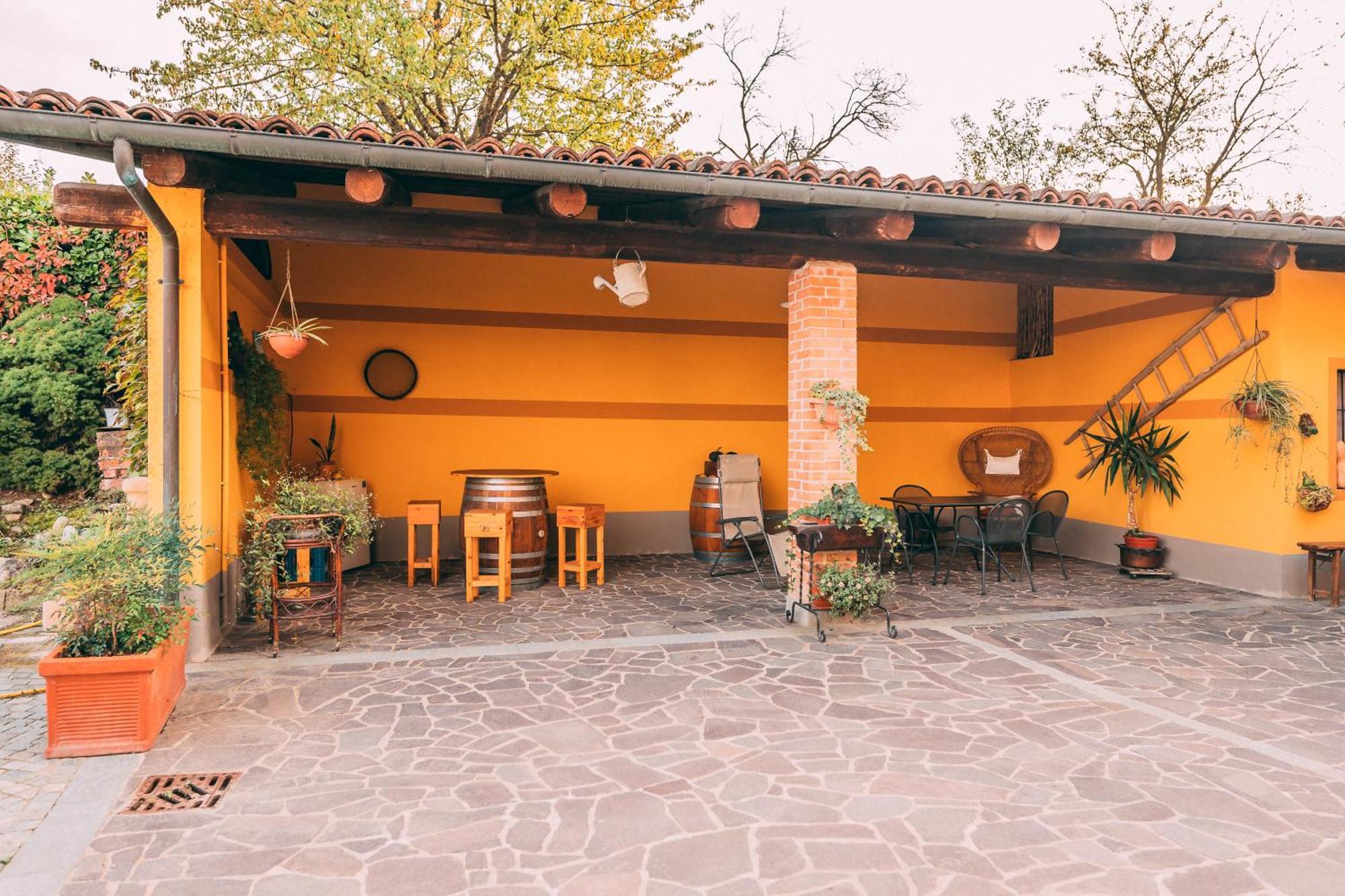 Agriturismo Cascina Barin Roddi Eksteriør billede