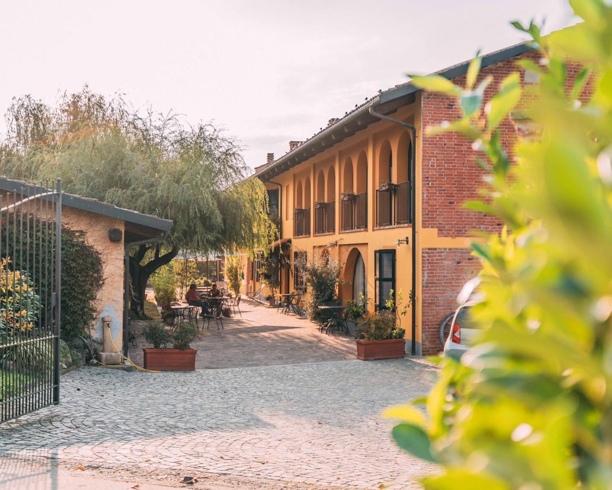 Agriturismo Cascina Barin Roddi Eksteriør billede