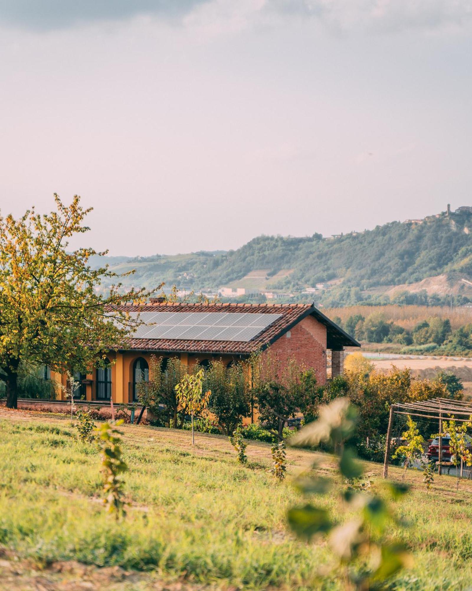 Agriturismo Cascina Barin Roddi Eksteriør billede