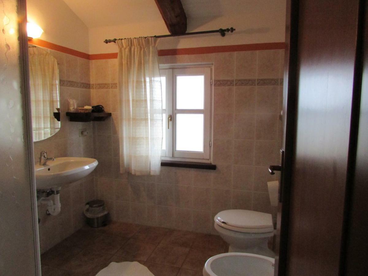 Agriturismo Cascina Barin Roddi Eksteriør billede